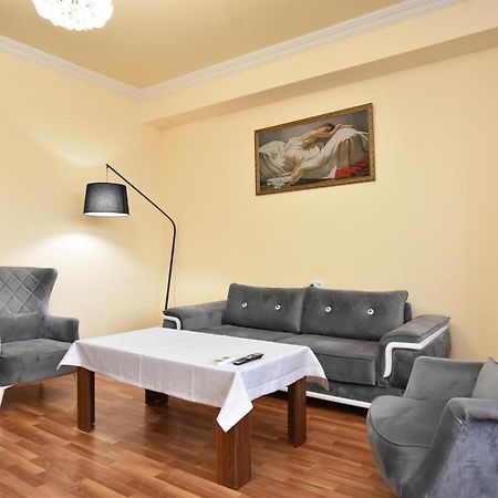 Teryan 68/3 2 Apartment Yerevan Exterior photo
